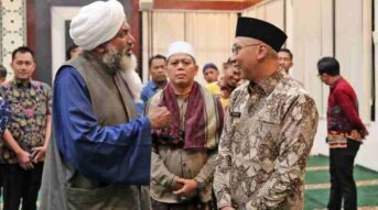 Gubernur Rahmat Mirzani Djausal dan Syaikh Awad Karim Al-Aqli Bahas Penguatan Silatul Ilmi