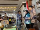 Wali Kota Eva Dwiana Beri Santunan Kematian Korban Bencana dan Pengobatan Rp261,6 Juta ke 82 Warga